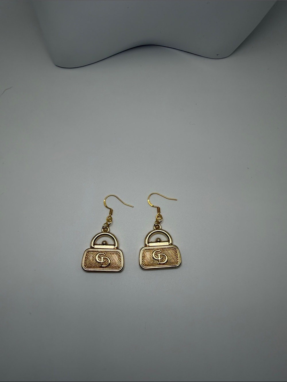 1470. Gold Handbag Charm Drop Earrings - Picture 3 of 6